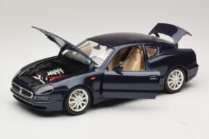 Maserati 3200 GT Kék Bburago 1:18 3371-P1 Fém – 2. kép a 8-ből