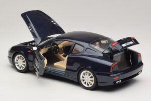 Maserati 3200 GT Kék Bburago 1:18 3371-P1 Fém – 5. kép a 8-ből