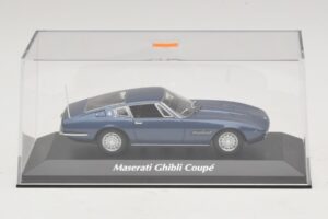 Maserati Ghibli Kék Metál Maxichamps 1:43 940123321 Diecast – 4. kép a 5-ből