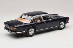 Maserati Quattroporte I Sötétkék KK-Scale 1:18 KKDC181513 Fém – 2. kép a 6-ből