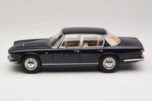 Maserati Quattroporte I Sötétkék KK-Scale 1:18 KKDC181513 Fém – 3. kép a 6-ből