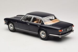 Maserati Quattroporte I Sötétkék KK-Scale 1:18 KKDC181513 Fém – 5. kép a 6-ből