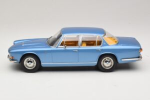 Maserati Quattroporte I Világoskék Metál KK-Scale 1:18 KKDC181514 Fém – 3. kép a 6-ből