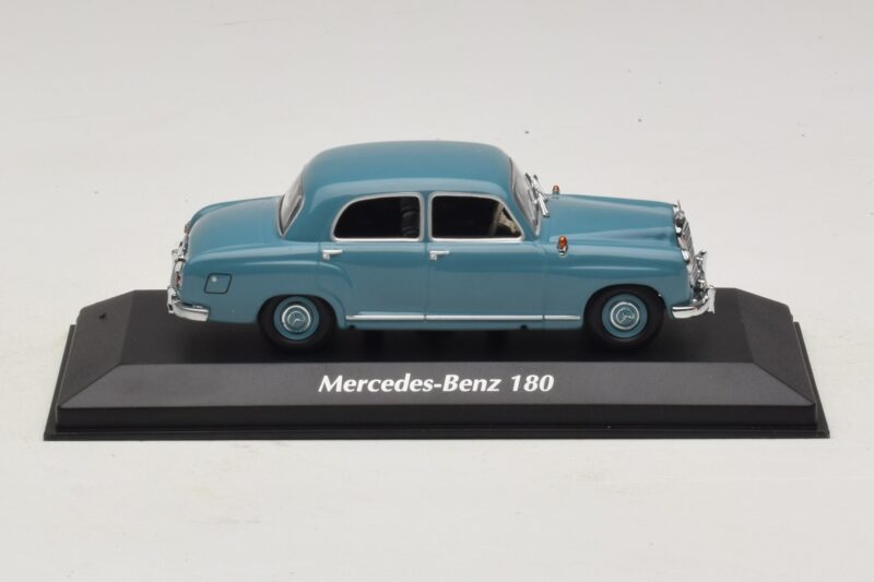 Mercedes 180 W120 Kék Maxichamps 1:43 940033102 Fém