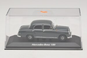 Mercedes 180 W120 Szürke Maxichamps 1:43 940033100 Fém – 4. kép a 5-ből