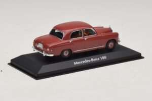 Mercedes 180 W120 Piros Maxichamps 1:43 940033101 Diecast – 2. kép a 5-ből