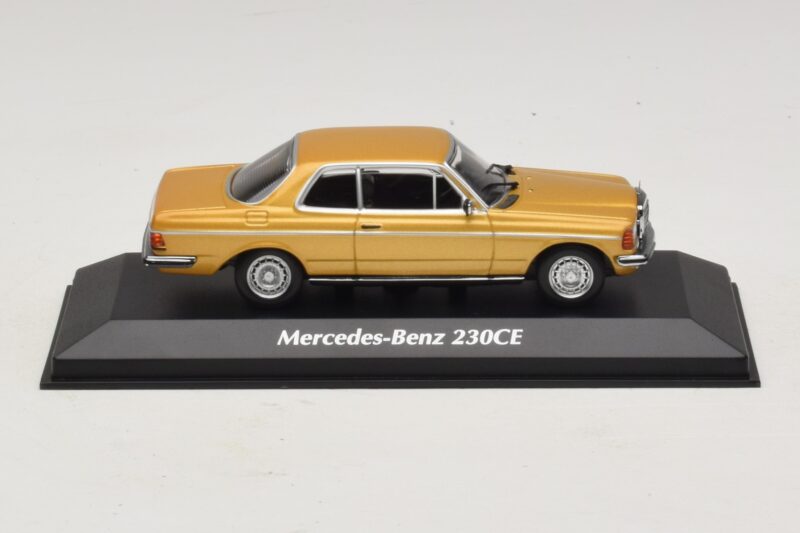 Mercedes 230 CE C123 Arany Metál Maxichamps 1:43 Mercedes 230 CE C123 Arany Metál Maxichamps 1:43 940032220 Diecast