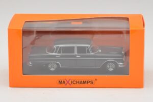 Mercedes 300 SE W112 Lang Sötétszürke Maxichamps 1:43 940035201 Fém – 5. kép a 5-ből