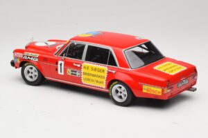 Mercedes 300 SEL 6.8 #1 H. Heyer / Betzler 24 Hours of Nurburgring 1972 Minichamps 1:18 155723401 Fém – 5. kép a 6-ből