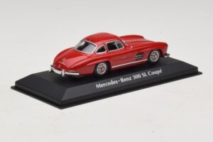 Mercedes 300 SL W198 Piros Maxichamps 1:43 940039001 Fém – 2. kép a 5-ből