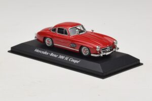 Mercedes 300 SL W198 Piros Maxichamps 1:43 940039001 Fém – 3. kép a 5-ből