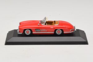 Mercedes 300 SL W198 Piros Barna Belsővel Minichamps 1:43 MB009 Diecast
