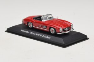Mercedes 300 SL W198 Roadster Piros Maxichamps 1:43 940039031 Fém – 3. kép a 5-ből
