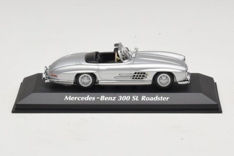 Mercedes 300 SL W198 Roadster Ezüst Maxichamps 1:43 Mercedes 300 SL W198 Roadster Ezüst Maxichamps 1:43 940039030 Fém