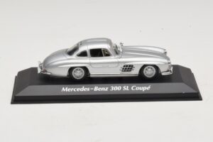 Mercedes 300 SL W198 Ezüst Maxichamps 1:43 940039000 Diecast