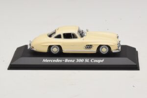 Mercedes 300 SL W198 Fehér Maxichamps 1:43 940039002 Diecast
