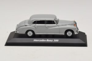 Mercedes 300 W186 Szürke Maxichamps 1:43 940039061 Diecast