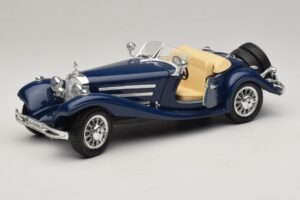 Mercedes 500K Roadster Kék Bburago 1:20 3070 Fém – 2. kép a 8-ből