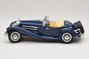 Mercedes 500K Roadster Kék Bburago 1:20 3070 Fém – 4. kép a 8-ből