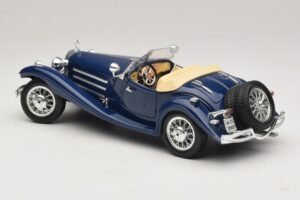 Mercedes 500K Roadster Kék Bburago 1:20 3070 Fém – 7. kép a 8-ből
