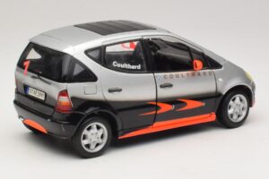 Mercedes A-Class W168 D. Coulthard Ezüst Maisto 1:18 35841 Fém – 3. kép a 8-ből