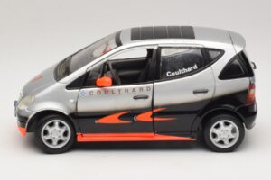 Mercedes A-Class W168 D. Coulthard Ezüst Maisto 1:18 35841 Fém – 4. kép a 8-ből