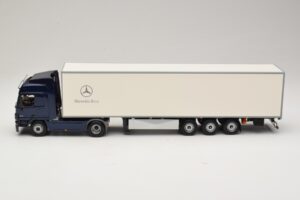 Mercedes Actros 1044 Kék Minichamps 1:43 B66000604 Fém – 3. kép a 7-ből