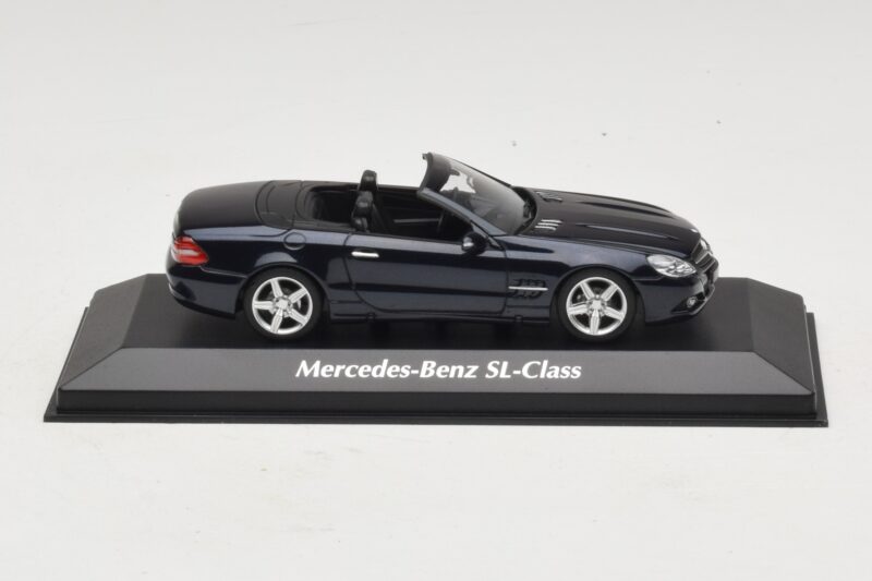 Mercedes SL R230 Kék Metál Maxichamps 1:43 940037531 Fém