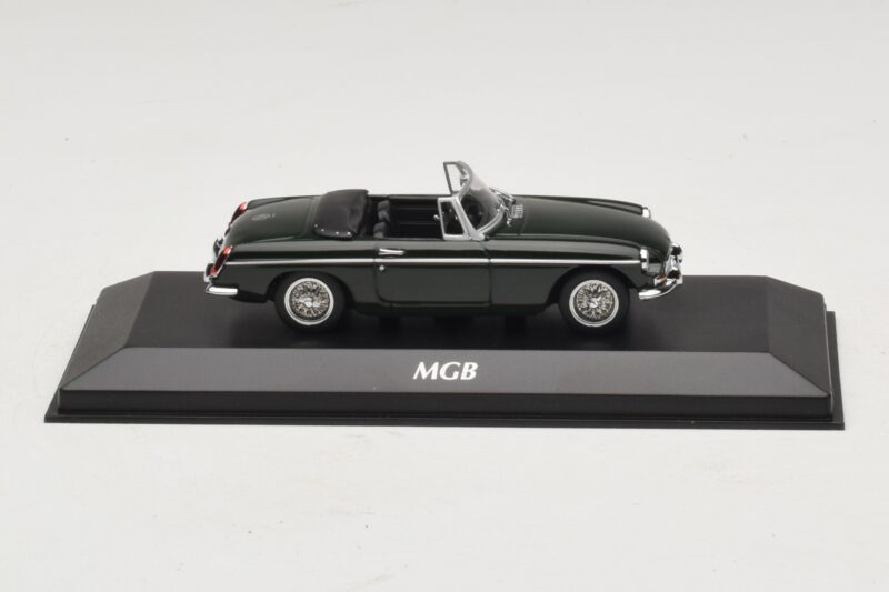 MG MGB Mk1 Zöld Maxichamps 1:43 MG MGB Mk1 Zöld Maxichamps 1:43 940131031 Fém