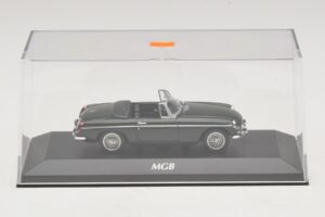 MG MGB Mk1 Zöld Maxichamps 1:43 940131031 Fém – 4. kép a 5-ből