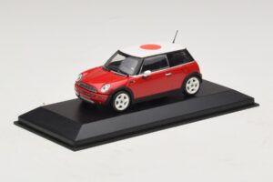 Mini Cooper One R50 Piros Japán Zászlóval Minichamps 1:43 MINI034 Fém – 2. kép a 5-ből
