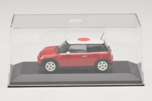 Mini Cooper One R50 Piros Japán Zászlóval Minichamps 1:43 MINI034 Fém – 4. kép a 5-ből