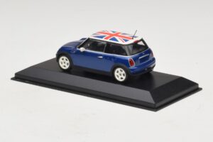 Mini Cooper S R53 Kék Brit Zászlóval Minichamps 1:43 MINI026 Fém – 3. kép a 4-ből