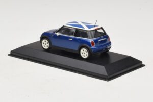 Mini Cooper S R53 Kék Skót Zászlóval Minichamps 1:43 MINI016 Diecast – 3. kép a 5-ből