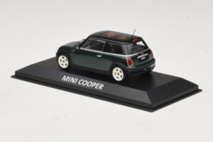 Mini Cooper S R53 Sötétzöld Fekete Tetővel Minichamps 1:43 MINI023 Fém – 3. kép a 5-ből