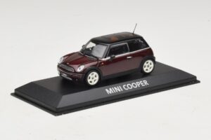 Mini Cooper S R53 Sötétpiros Fekete Tetővel Minichamps 1:43 MINI028 Diecast – 2. kép a 5-ből