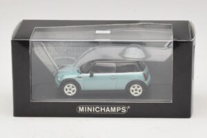 Mini Cooper S R53 Világoskék Metál Fekete Tetővel Minichamps 1:43 MINI030 Fém – 4. kép a 4-ből