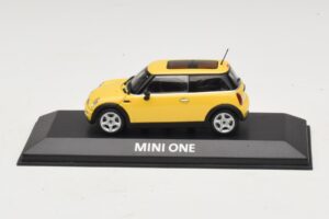 Mini Cooper S R53 Liquid Yellow Panorámatetővel Minichamps 1:43 MINI013 Fém