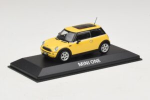 Mini Cooper S R53 Liquid Yellow Panorámatetővel Minichamps 1:43 MINI013 Fém – 2. kép a 4-ből