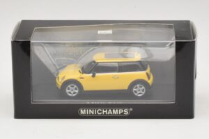 Mini Cooper S R53 Liquid Yellow Panorámatetővel Minichamps 1:43 MINI013 Fém – 4. kép a 4-ből