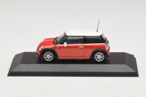 Mini Cooper S R53 Piros Fehér Tetővel Minichamps 1:43 MINI025 Diecast