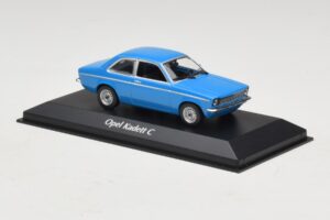 Opel Kadett C Kék Maxichamps 1:43 940045601 Diecast – 3. kép a 5-ből