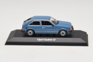 Opel Kadett D Kék Maxichamps 1:43 940044100 Diecast