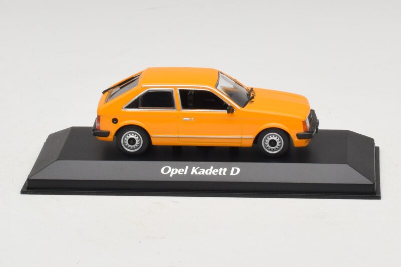 Opel Kadett D Narancs Maxichamps 1:43 940044101 Fém