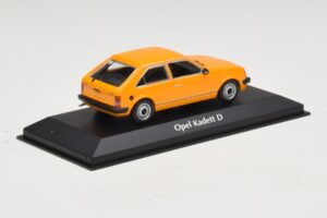 Opel Kadett D Narancs Maxichamps 1:43 940044101 Fém – 2. kép a 5-ből