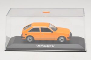 Opel Kadett D Narancs Maxichamps 1:43 940044101 Fém – 4. kép a 5-ből