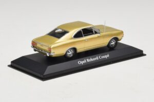 Opel Rekord C Kupé Arany Maxichamps 1:43 940046120 Diecast – 2. kép a 5-ből