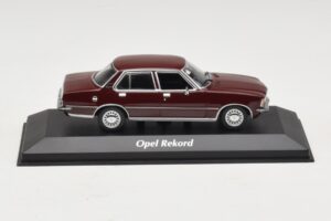 Opel Rekord D Sötétpiros Maxichamps 1:43 940044000 Fém