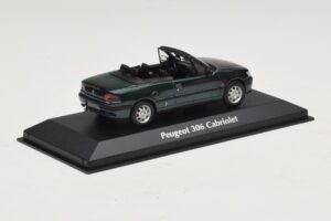 Peugeot 306 Kabrió Zöld Metál Maxichamps 1:43 940112833 Fém – 2. kép a 5-ből