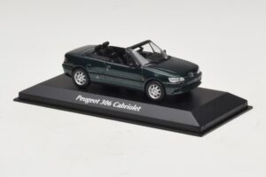 Peugeot 306 Kabrió Zöld Metál Maxichamps 1:43 940112833 Fém – 3. kép a 5-ből